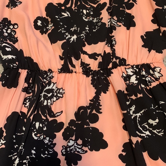 Knee Length Floral Dress - Picture 2 of 7